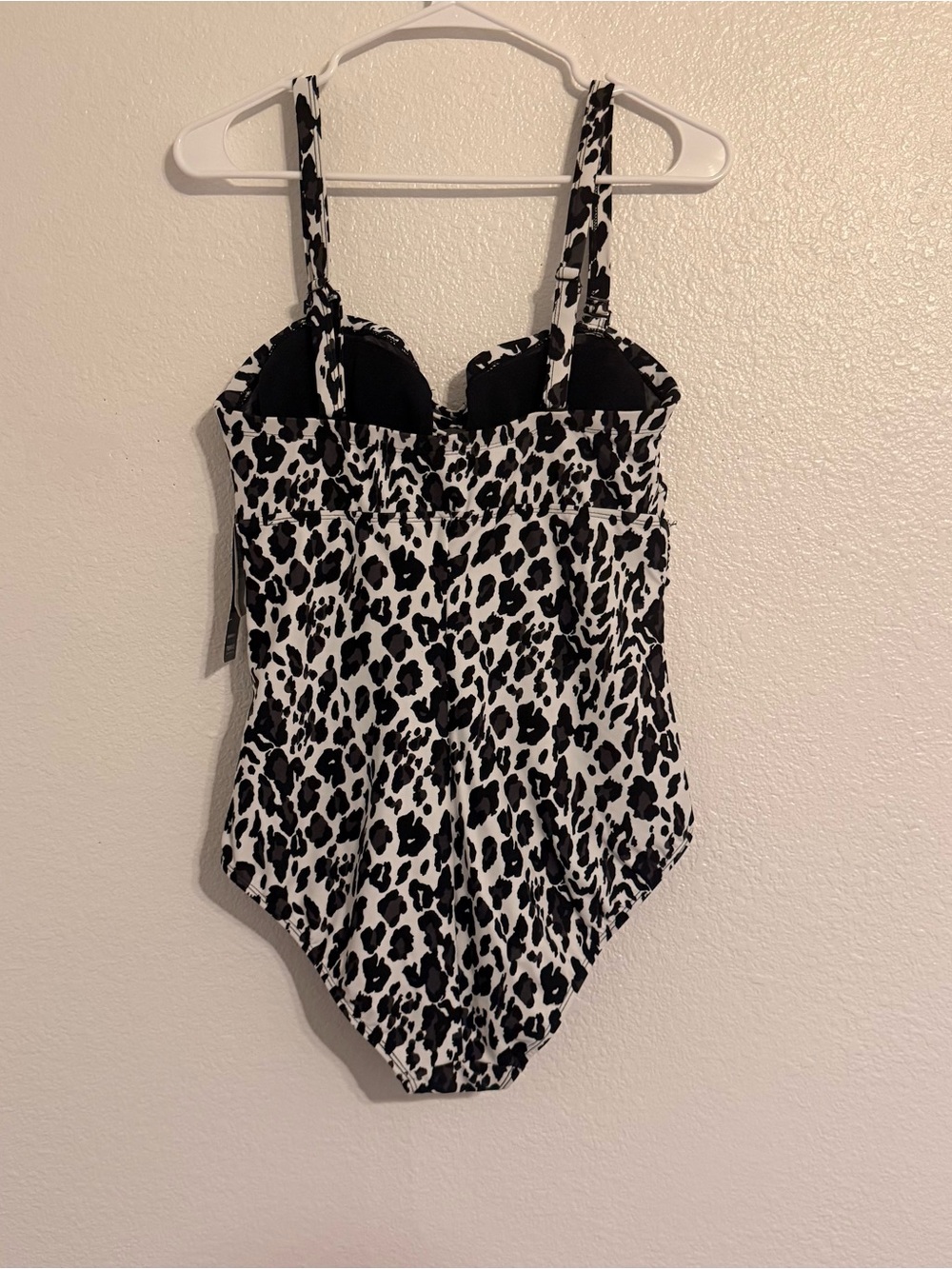 Torrid Womens Size 0 Large White & Black Leopard Print One Piece Swimsuit NWT - Picture 9 of 11